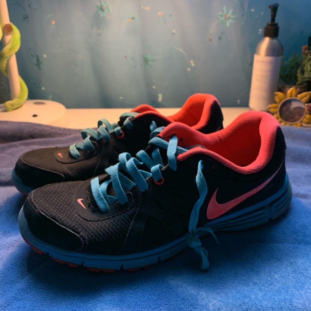 Nike Sneakers!
